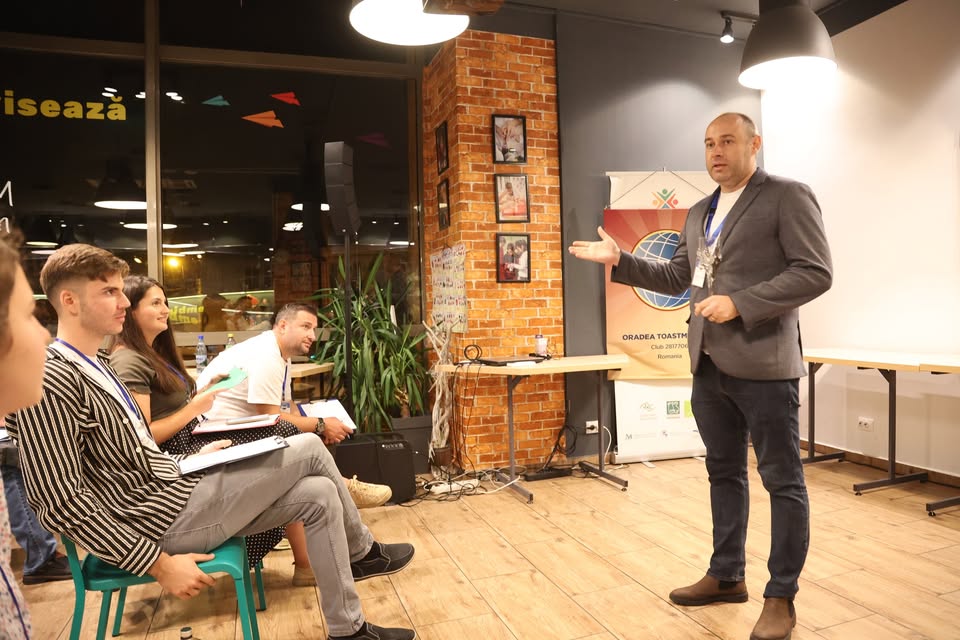Învață să Vorbești cu Încredere – Oradea Toastmasters Club de Public Speaking