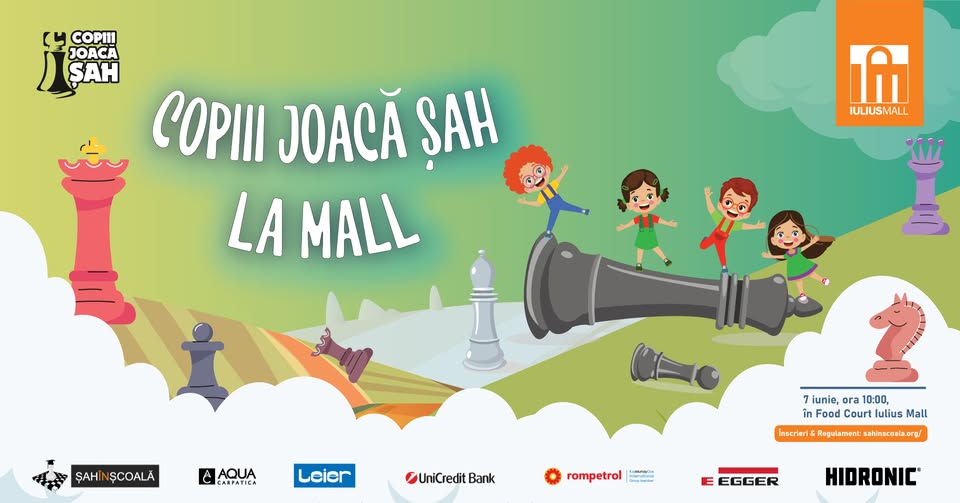 Copiii joacă șah la mall