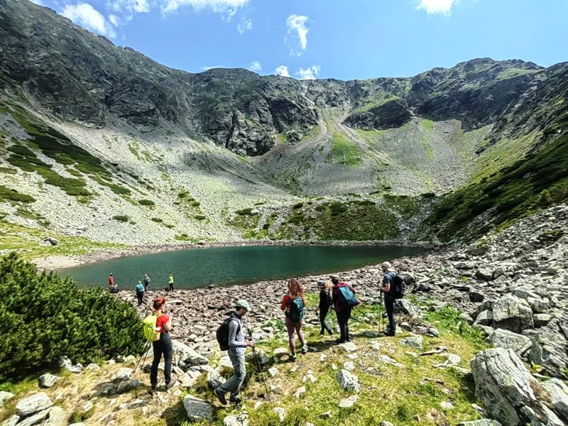 Sold Out – Vârful Cârja și Lacul Mija