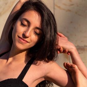 Geanina Bahnean - Ecstatic Peace Yoga