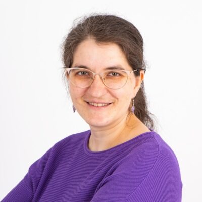 Nadia Comanici - Profa de Girafeză