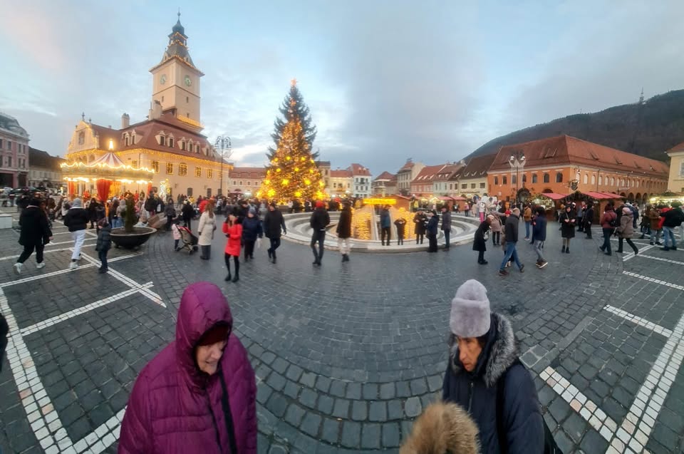 Targul de Craciun de la Brasov si Dambovicioara