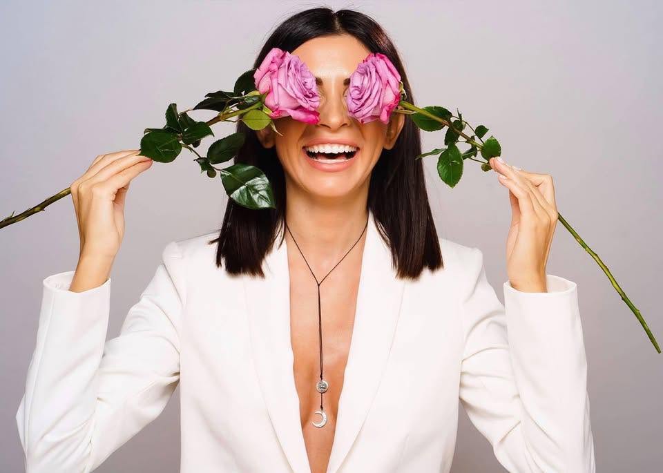 MISS MARY A LITTLE participă la Creative Buzz #43